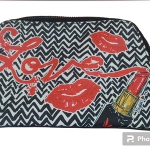 EUC Brighton Cosmetic Bag  blk/wht red lips bag case